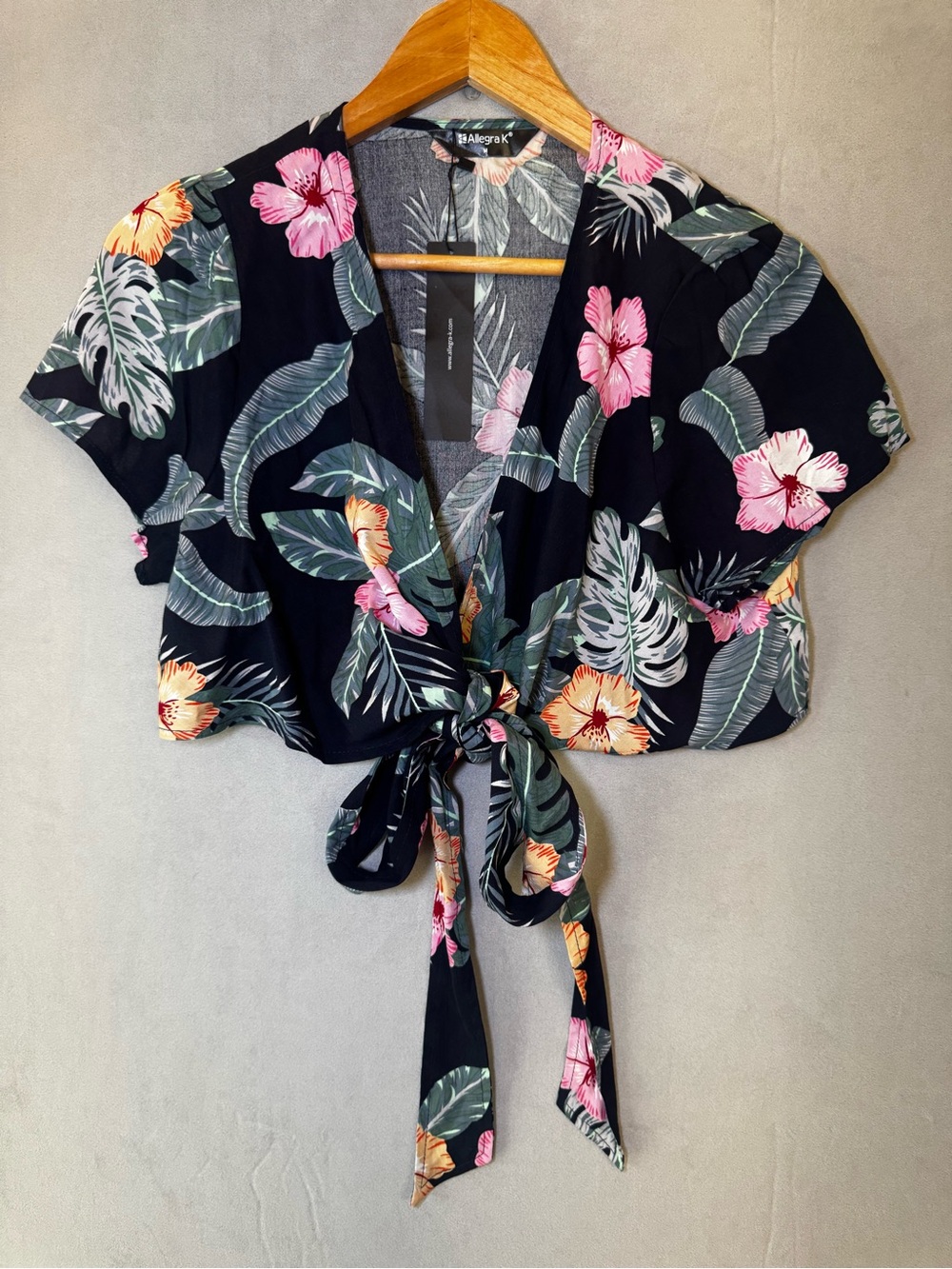Allegra K Tropical Floral Tie Front Crop Top M Black Hawaiian Resort NWT